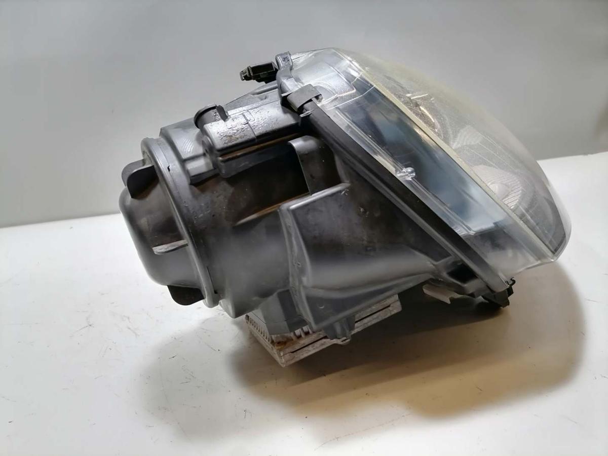 VW Golf 5 1K original Xenonscheinwerfer vorn rechts Bj.2008 leicht vergilbt